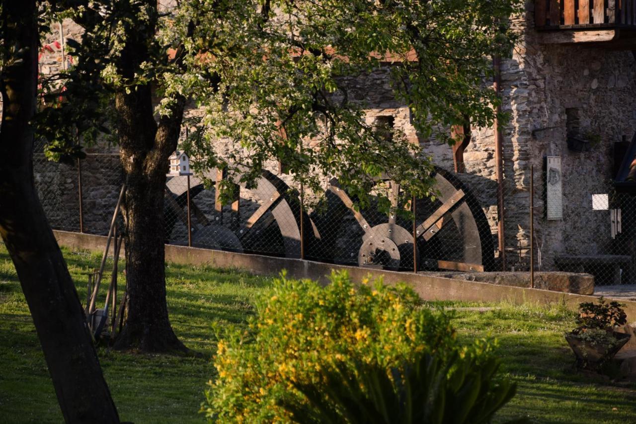 Il Granaio - Ancient Molino Maufet Watermill On - Garden View *